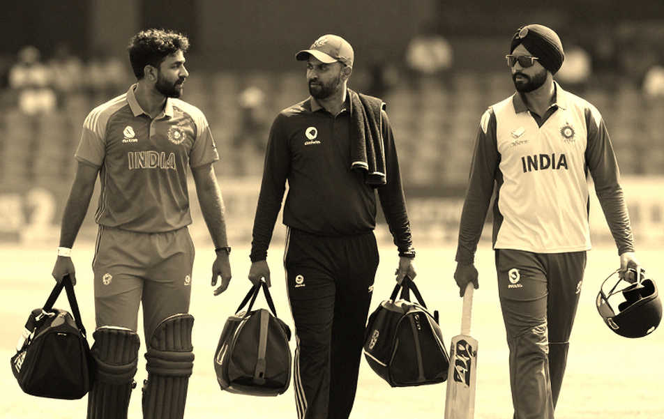 শ্রীলঙ্কার টস জয় ঘিরে ধোঁয়াশা: ব্যাটিং নাকি বোলিং, শিরোনামেই বিপরীত তথ্য